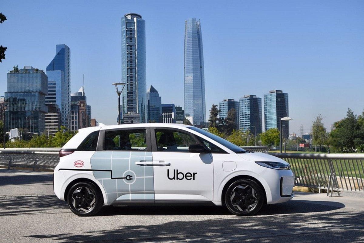 La incorporación de inteligencia artificial en Uber forma parte de una transformación tecnológica que también ha significado la eliminación de cientos de puestos de trabajo