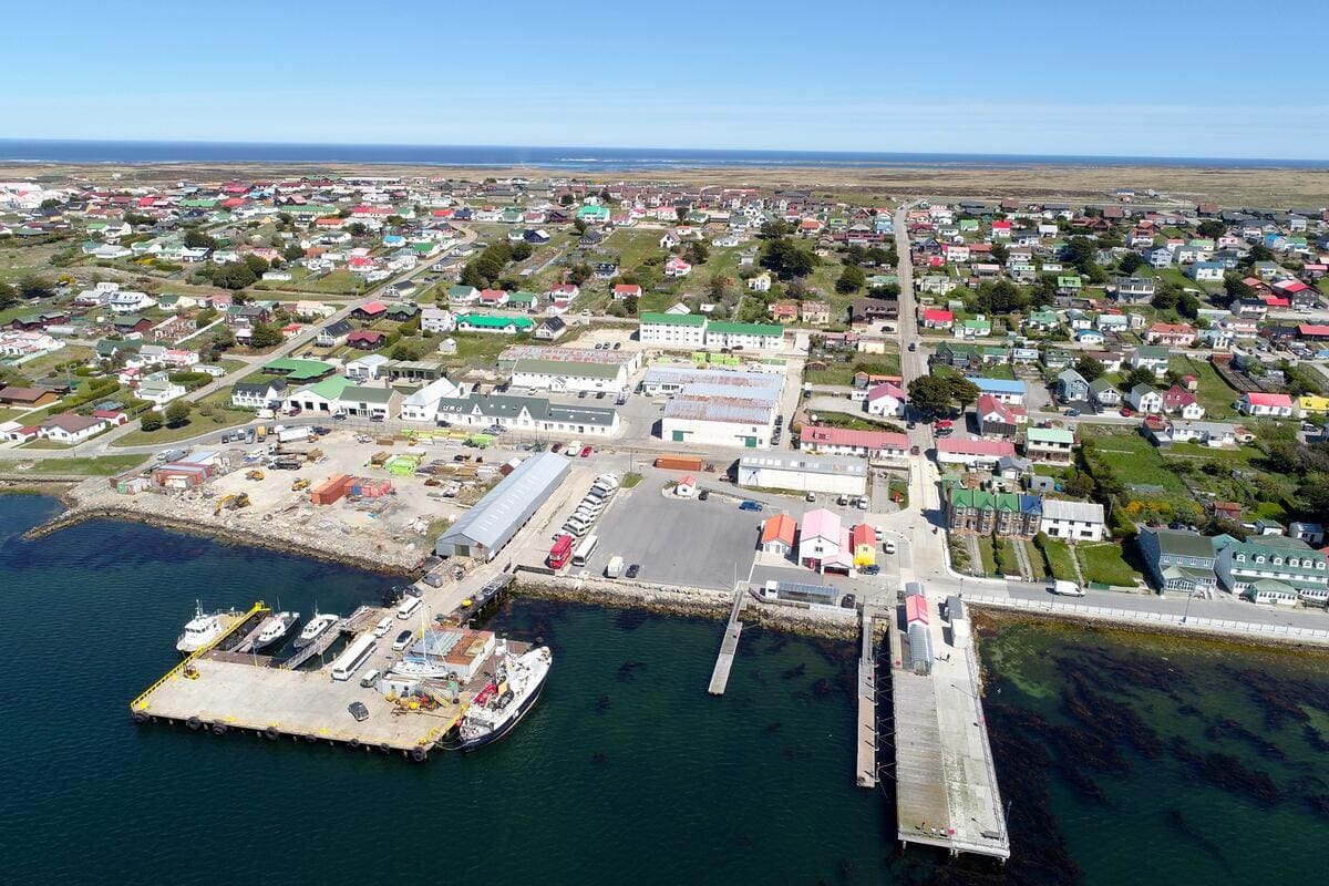 Foto: Puerto Argentino en las islas malvinas