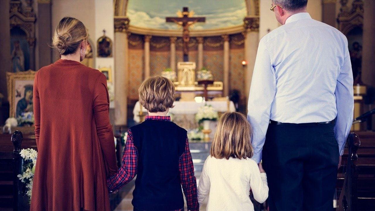 Para la Doctrina Social de la Iglesia, el trabajo no puede separarse de la familia: el salario y las condiciones laborales tienen consecuencias sobre el bienestar y el futuro del hogar.